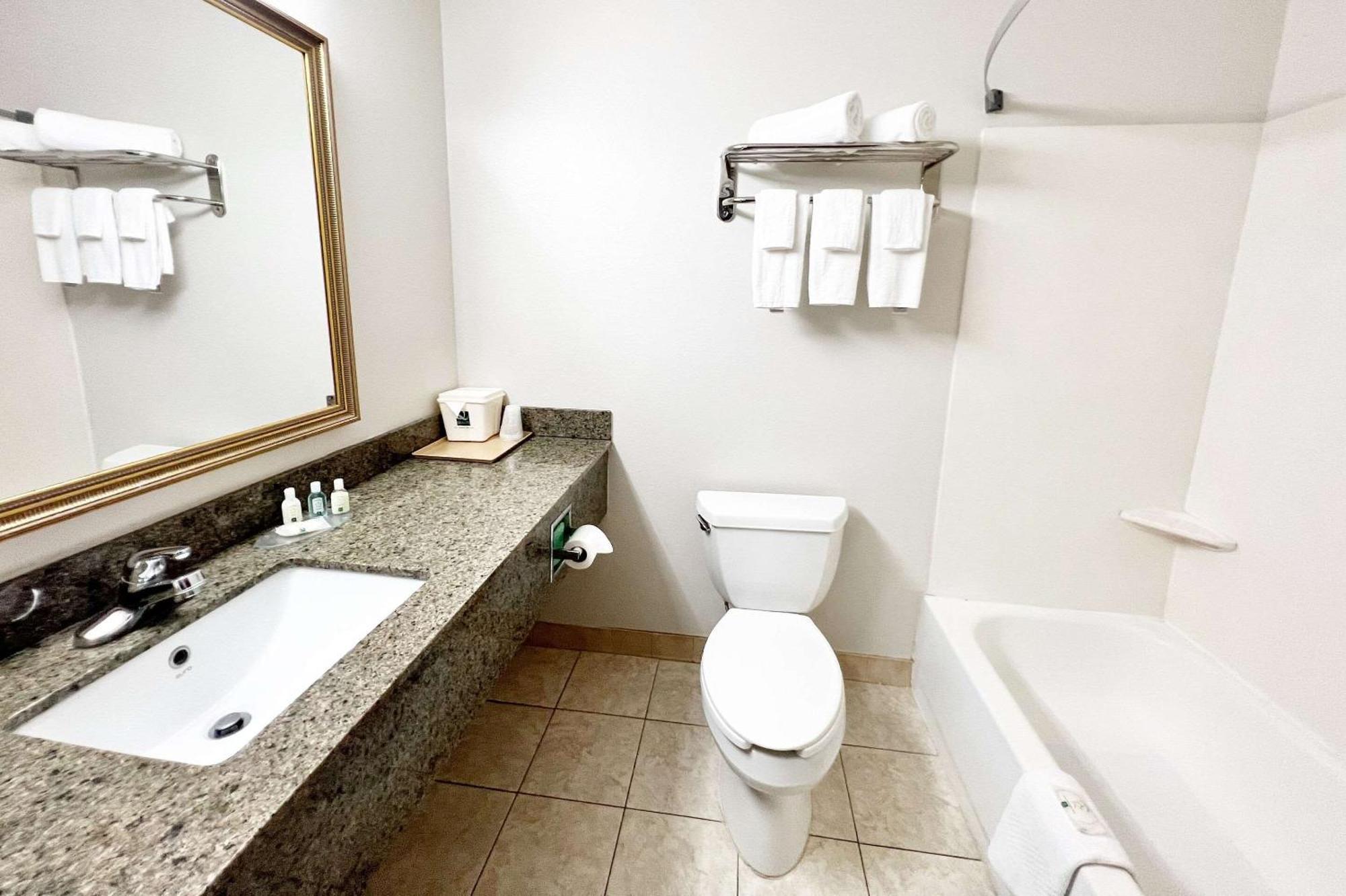 Quality Inn Gainesville I-75 Exterior photo